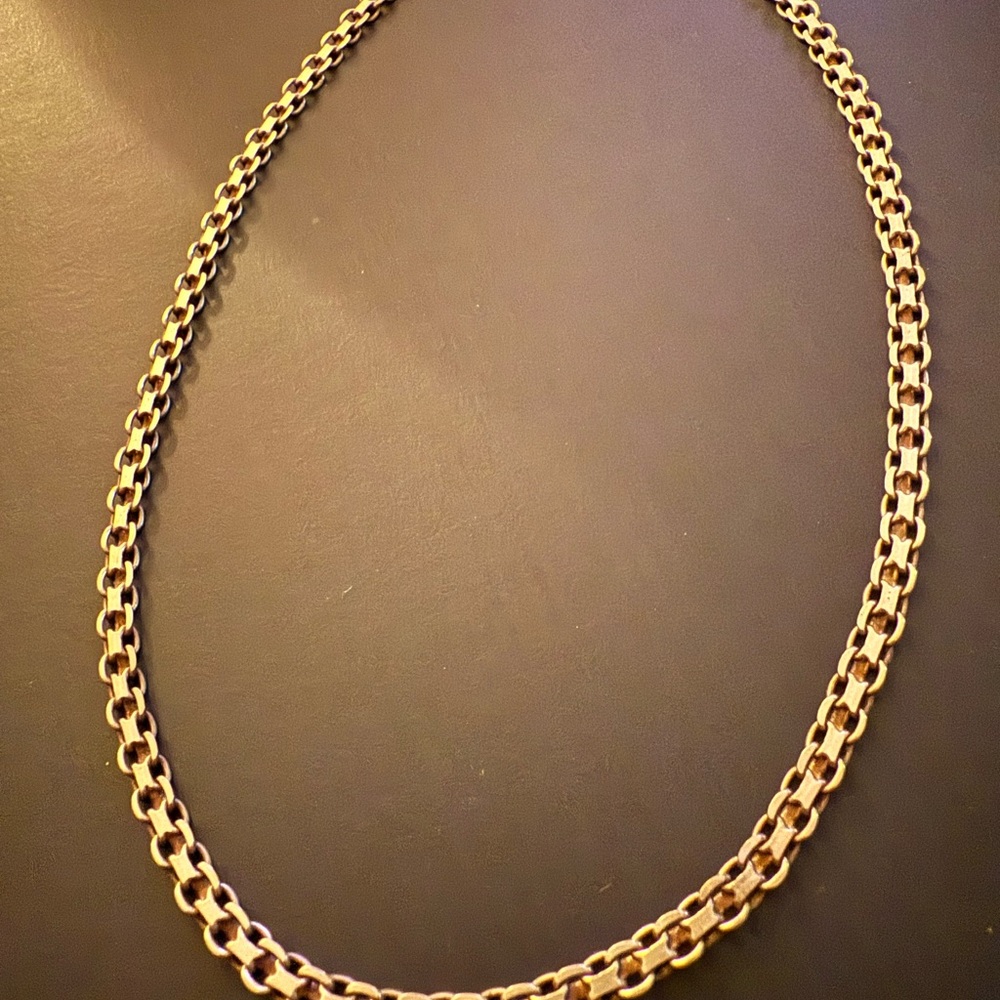 Elegant Gold Chain Necklace